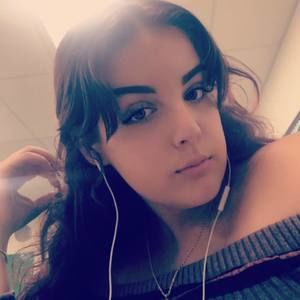 Meet your Posher, Leanne